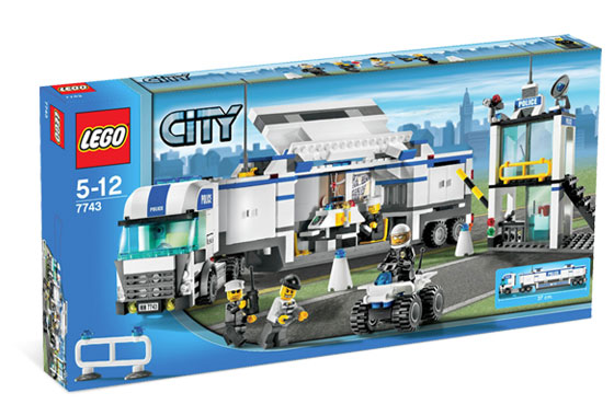 LEGO 7743 City Police Command Center